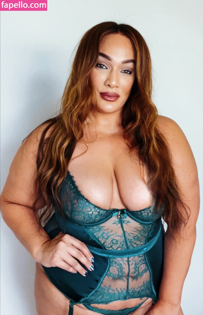 Nia Jax #5