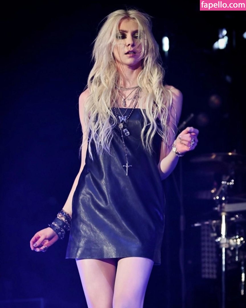 Taylor Momsen #5