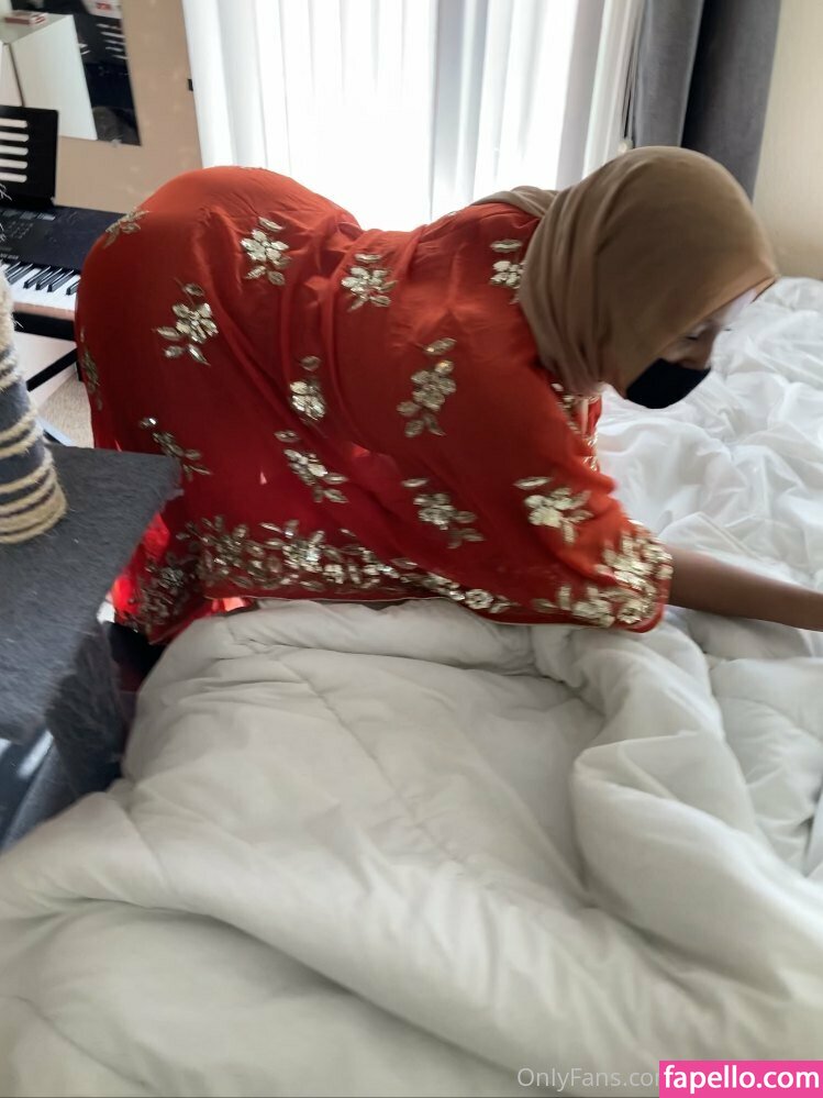 Hijabi Bambi #1