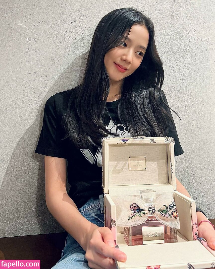 Jisoo #4