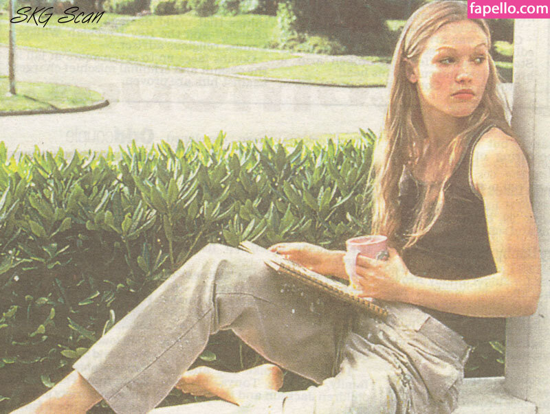 Julia Stiles #3