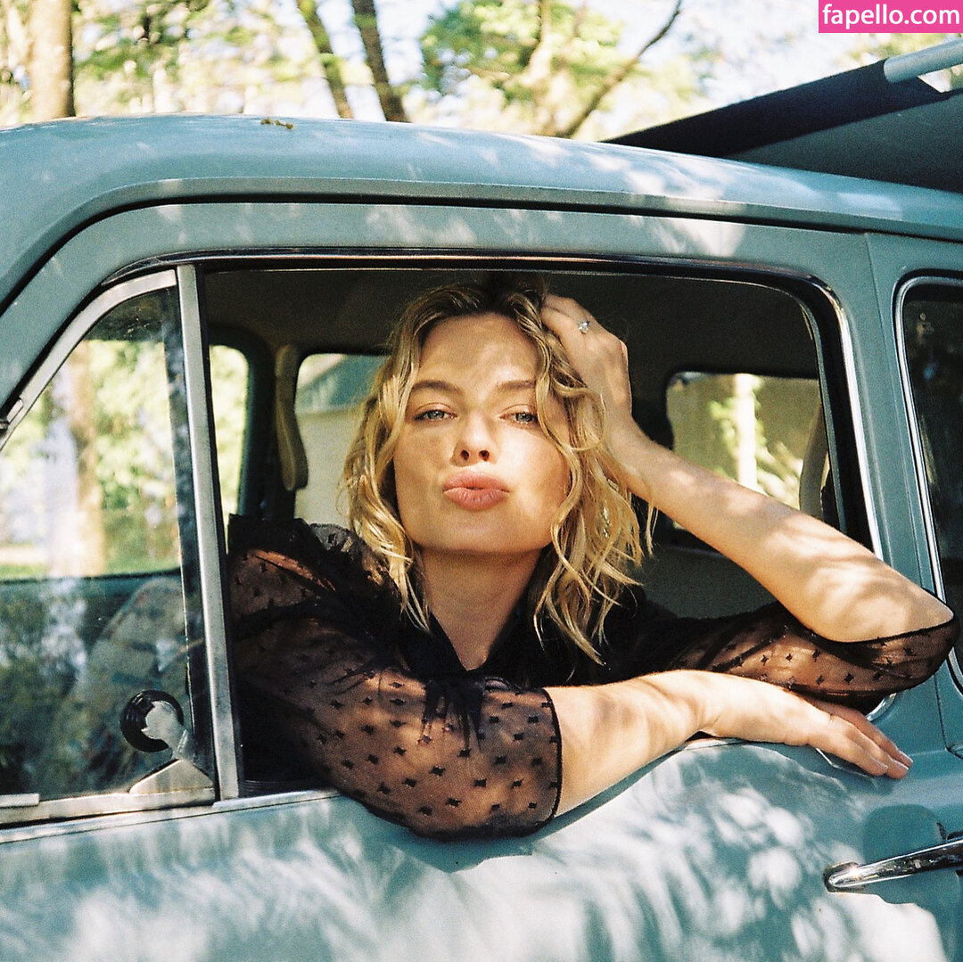 Margot Robbie #14