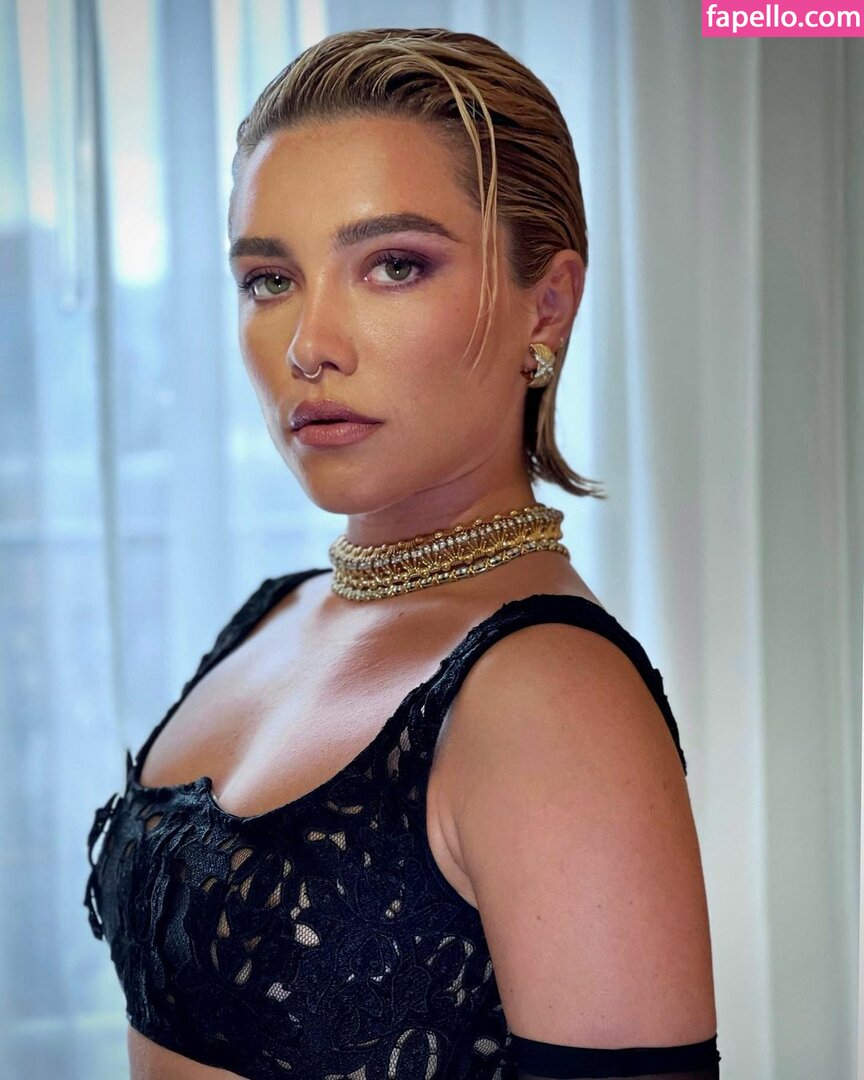 Florence Pugh #8