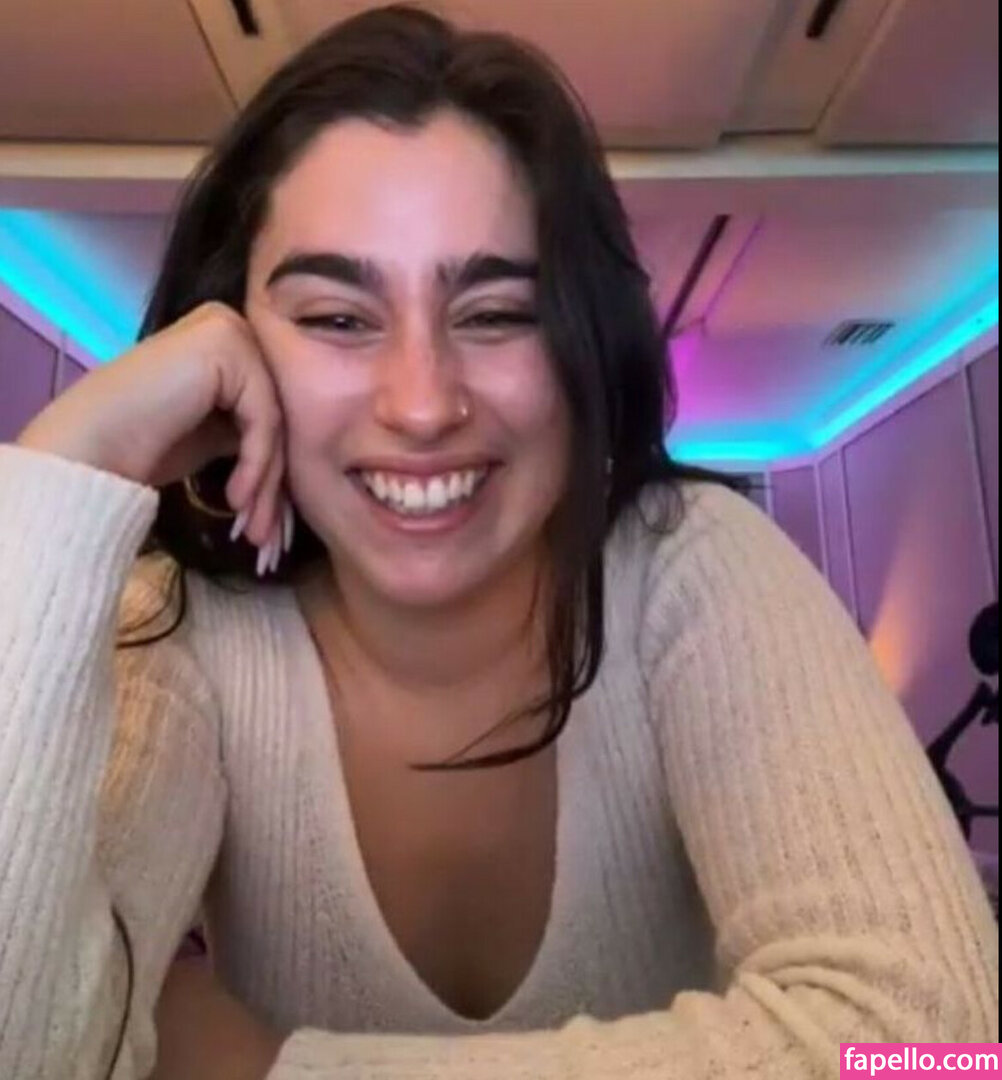 Lauren Jauregui #8