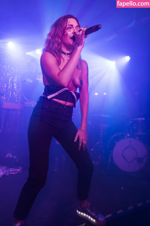 Tove Lo #8