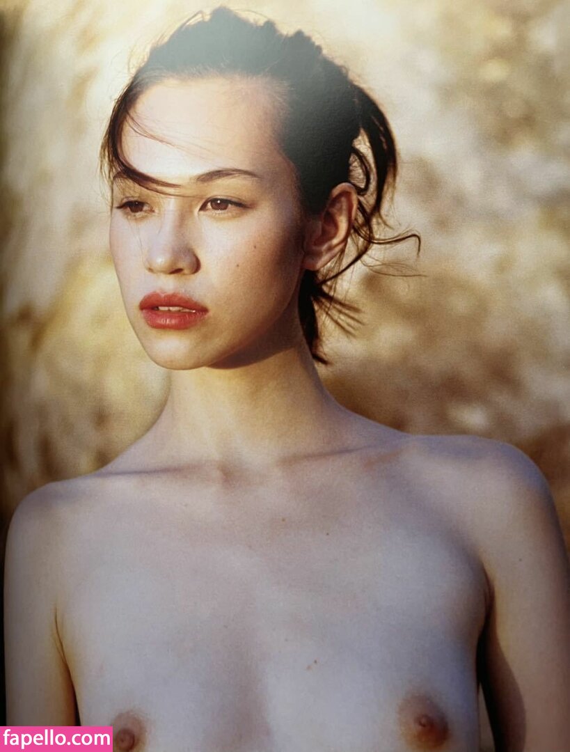 Kiko Mizuhara #1