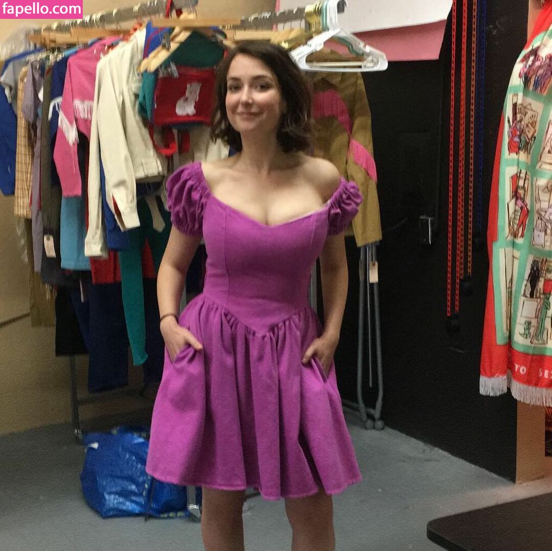 Milana Vayntrub #12