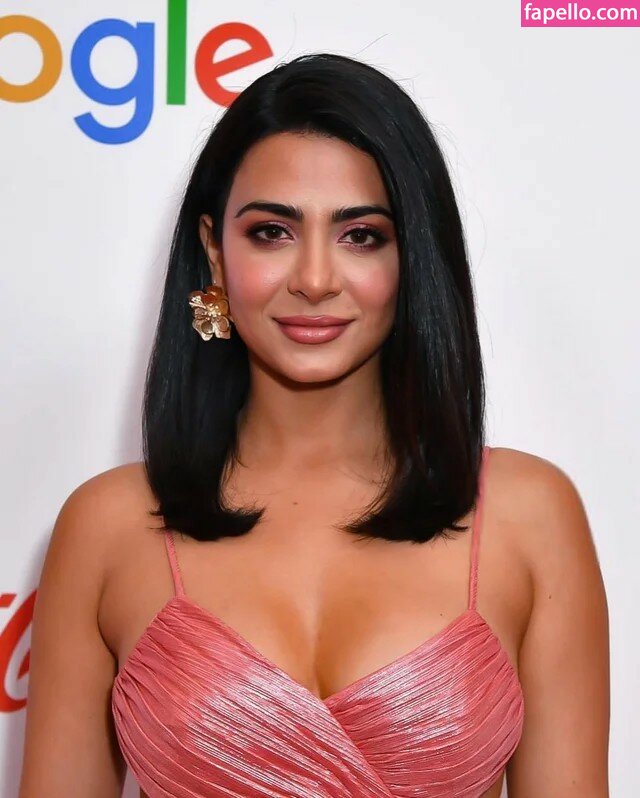 Emeraude Toubia #4