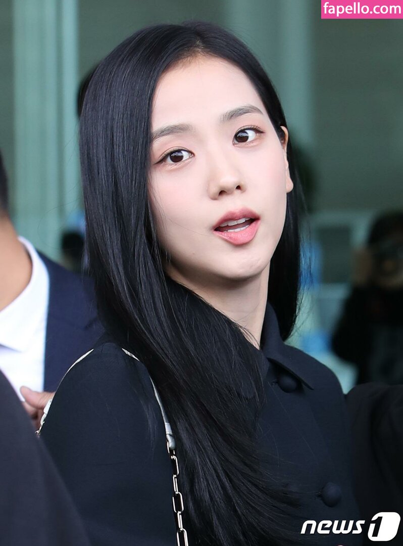 Jisoo #17