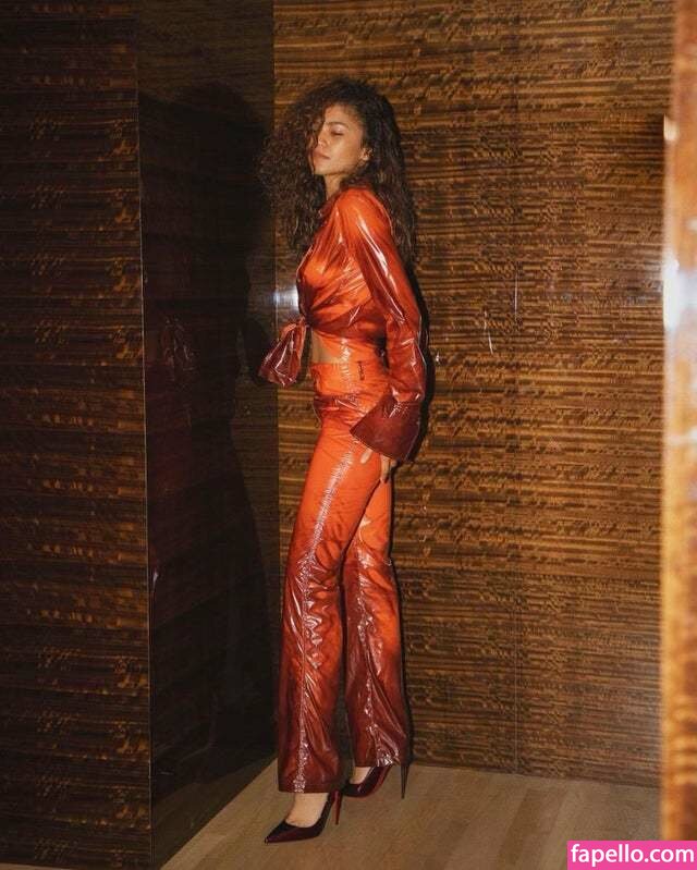 Zendaya #22