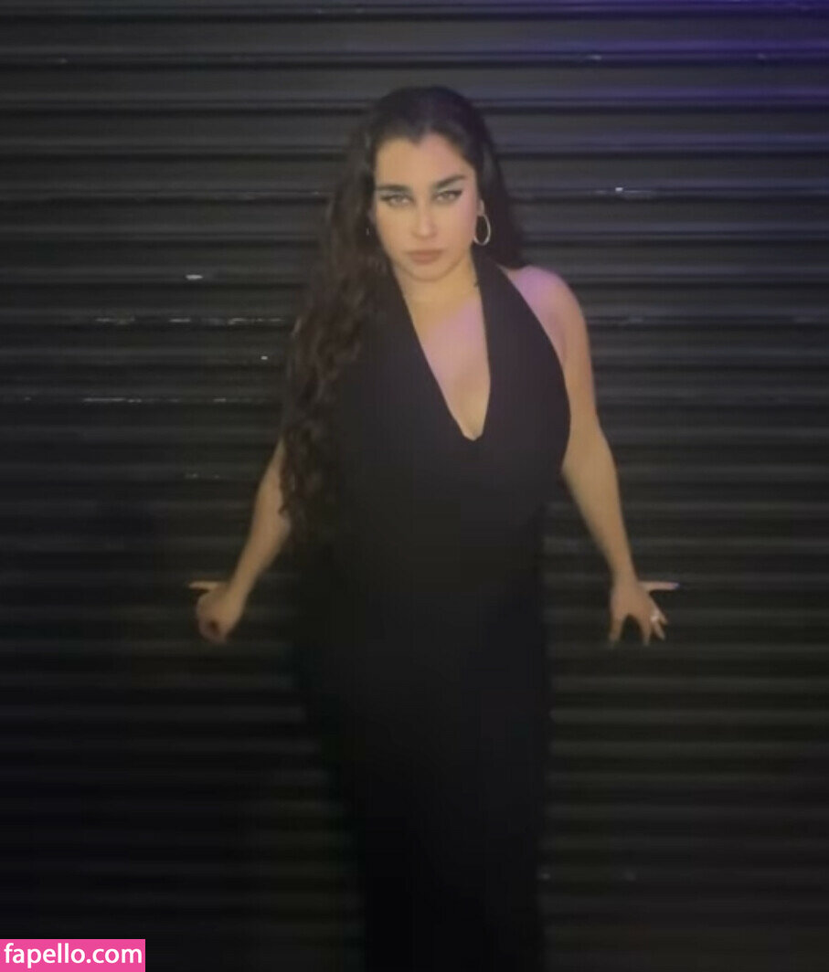 Lauren Jauregui #25