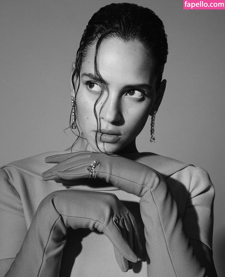 Adria Arjona #7