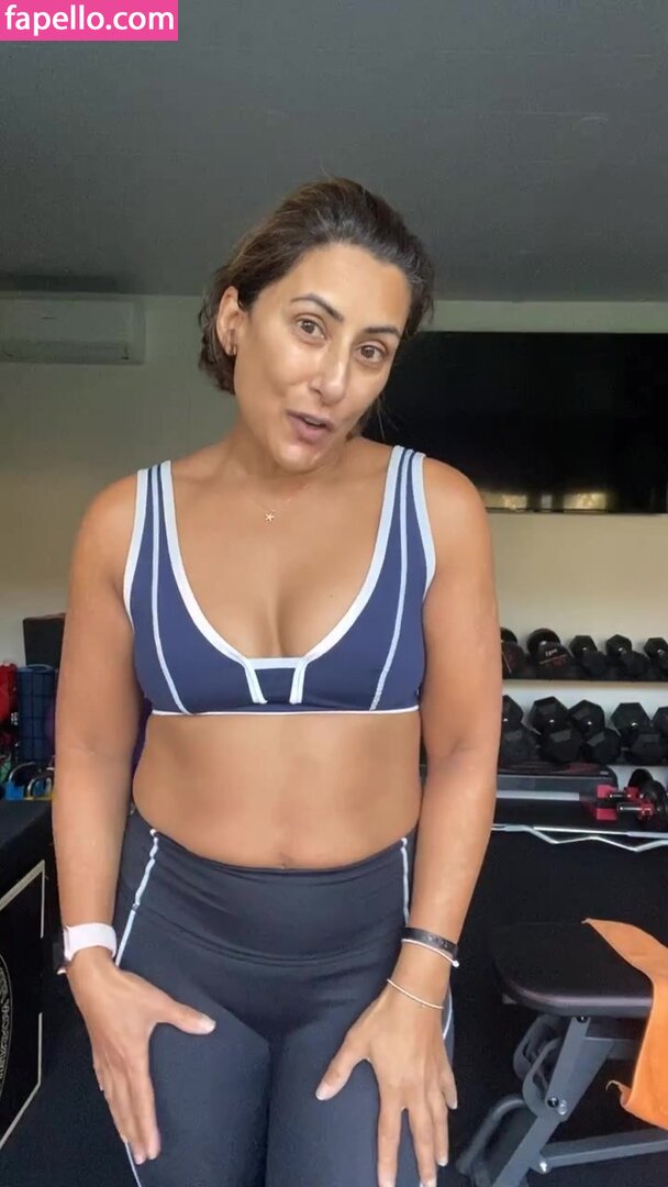 Saira Khan #5