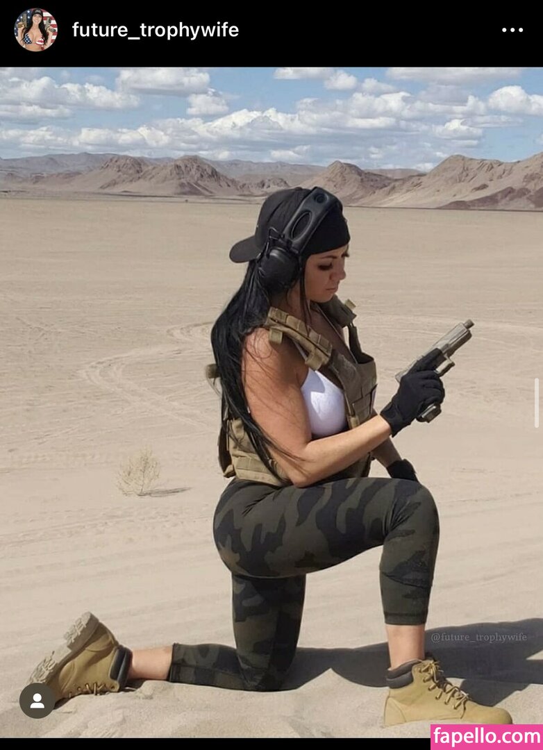 Girls With Guns #16