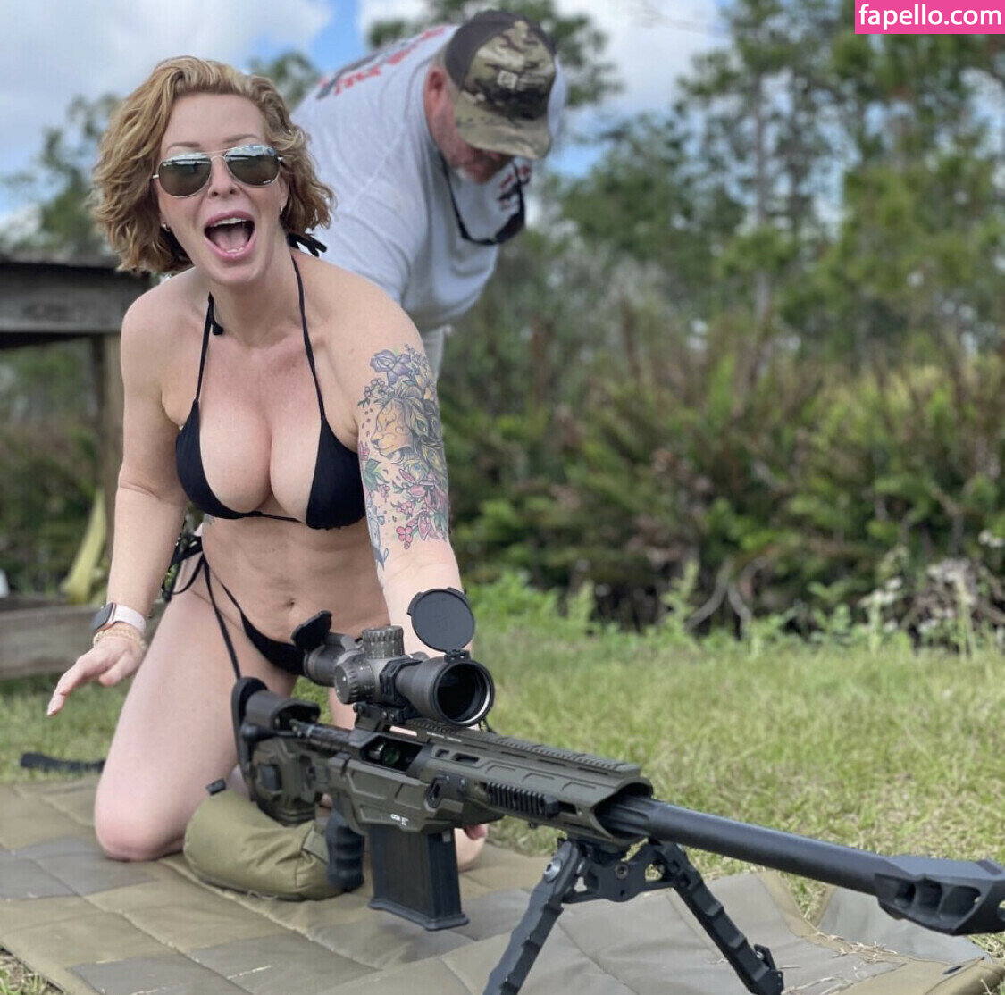 Girls With Guns #23