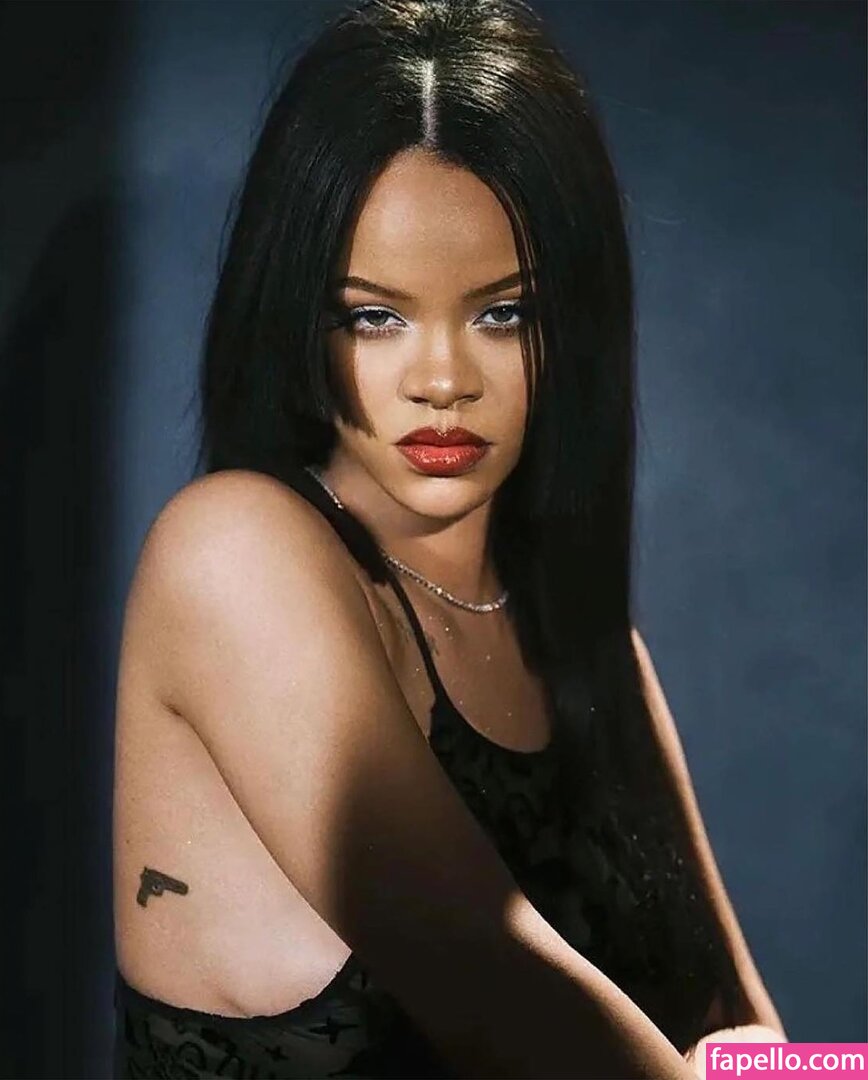 Rihanna #53