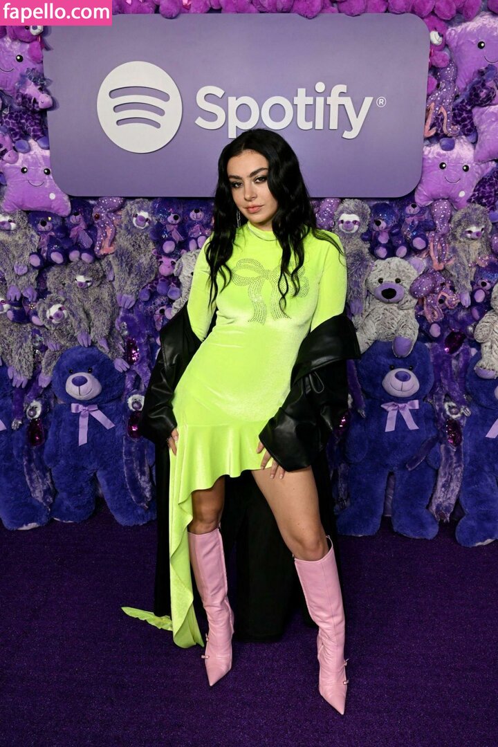 Charli XCX #40