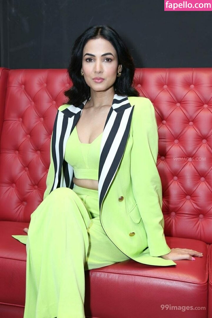 Sonal Chauhan #1