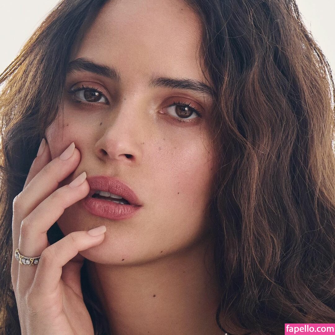 Adria Arjona #10