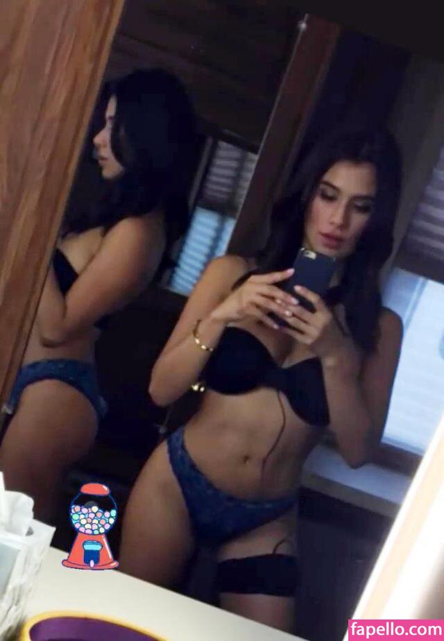 Diane Guerrero #29