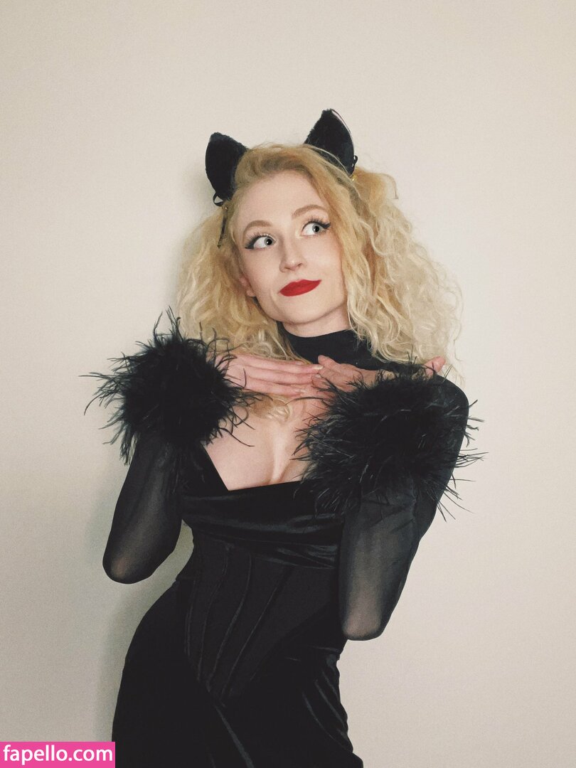 Janet Devlin #10