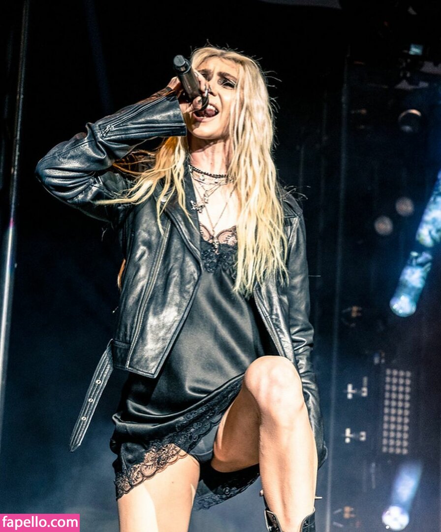 Taylor Momsen #56