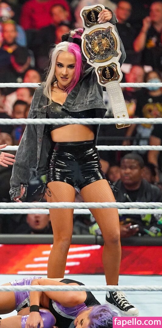 Dakota Kai #3