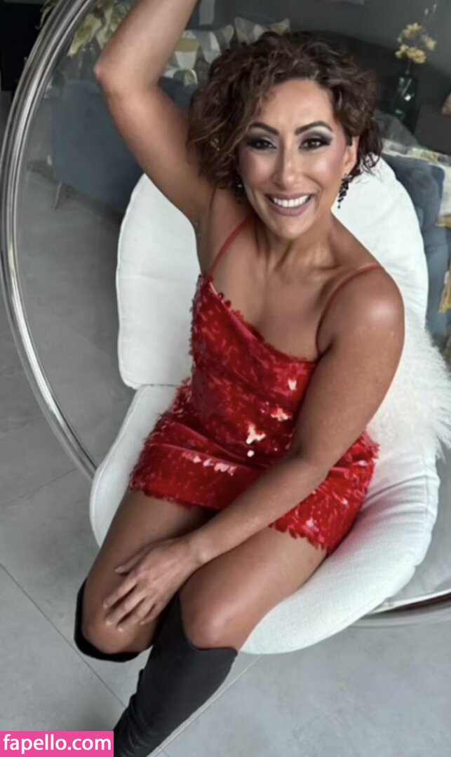 Saira Khan #10