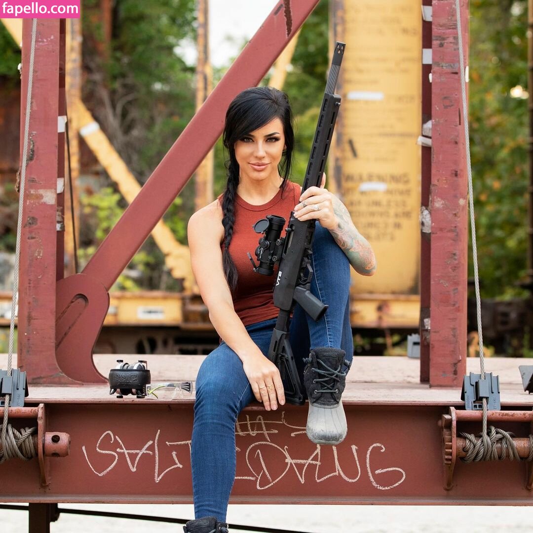 Alex Zedra #24