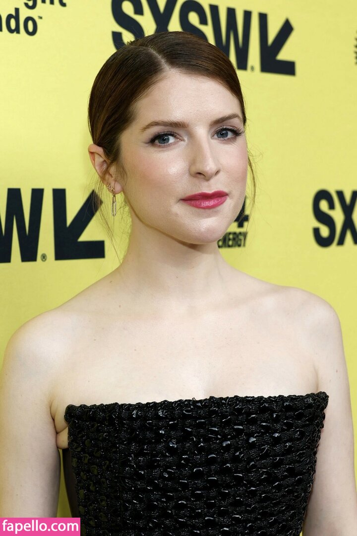 Anna Kendrick #34