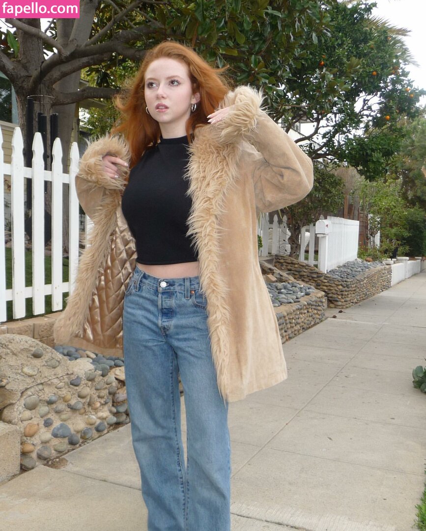 Francesca Capaldi #30