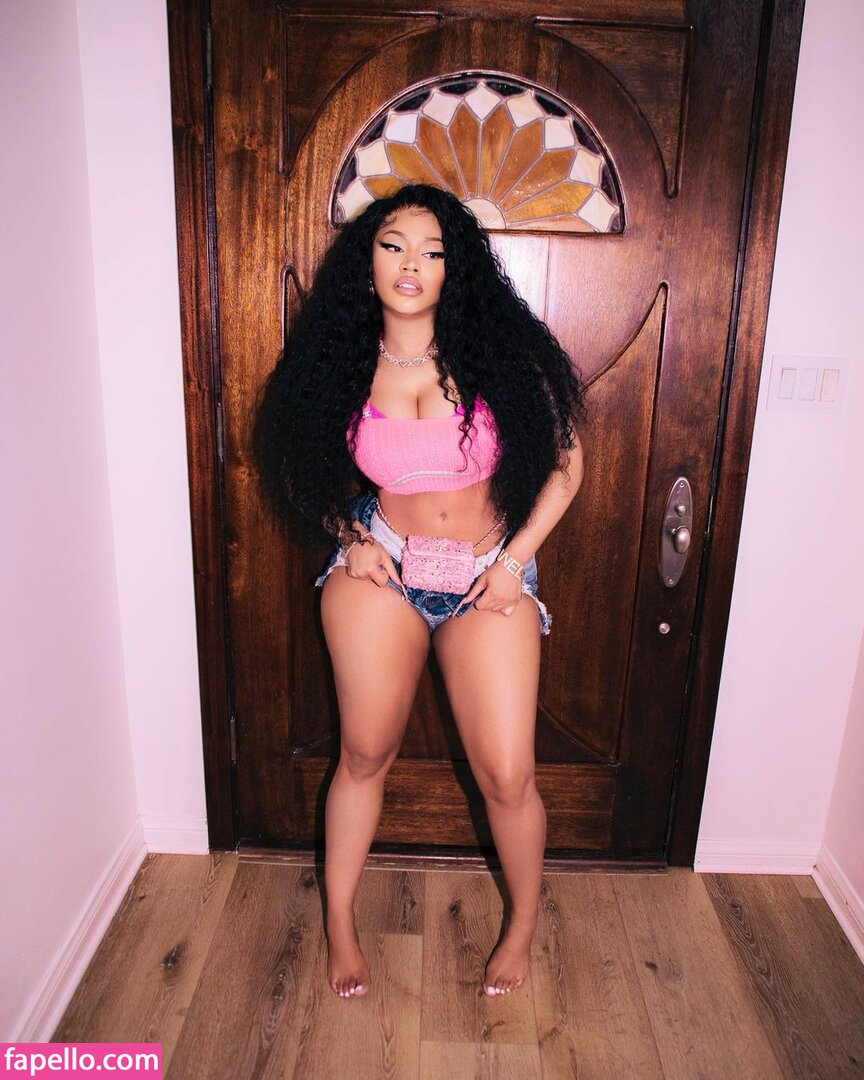 Nicki Minaj #27