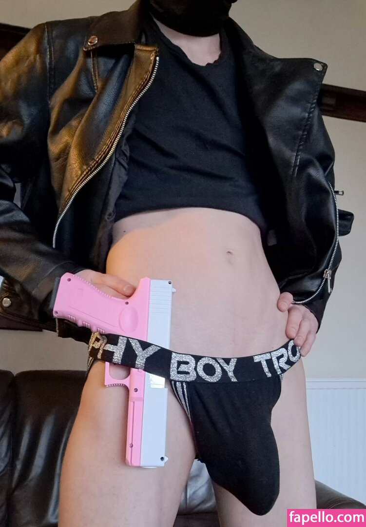 Dom_Boi_Fem_Boi #9