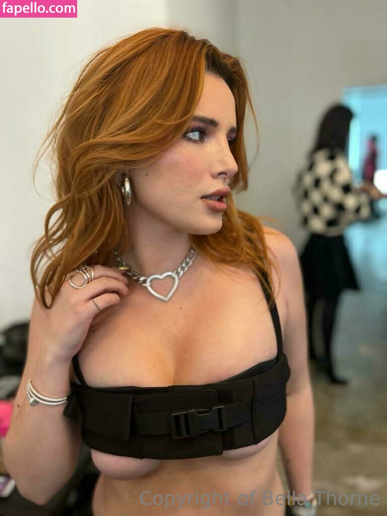 Bella Thorne #105