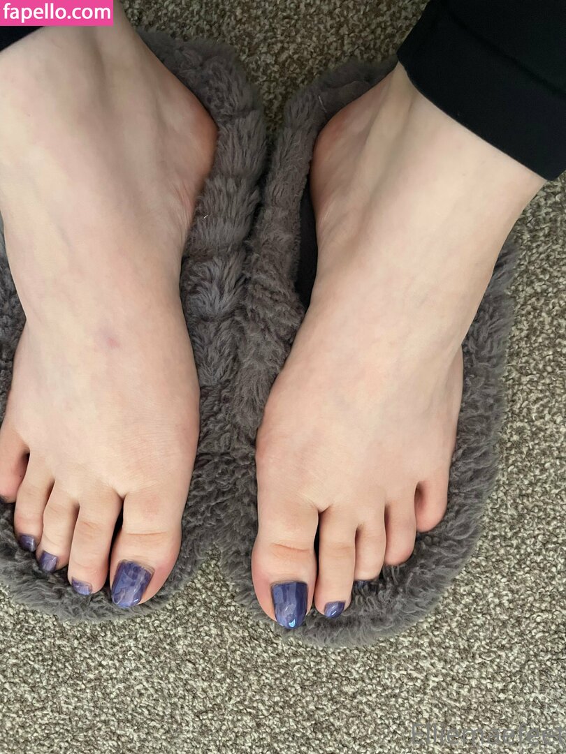 elliemaesfeet #1