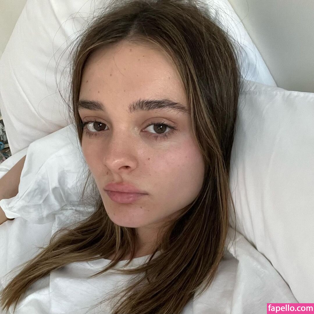 Charlotte Lawrence #25