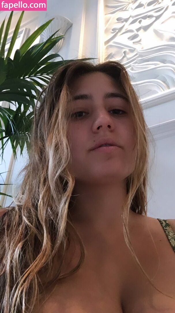 Lia Marie Johnson #19