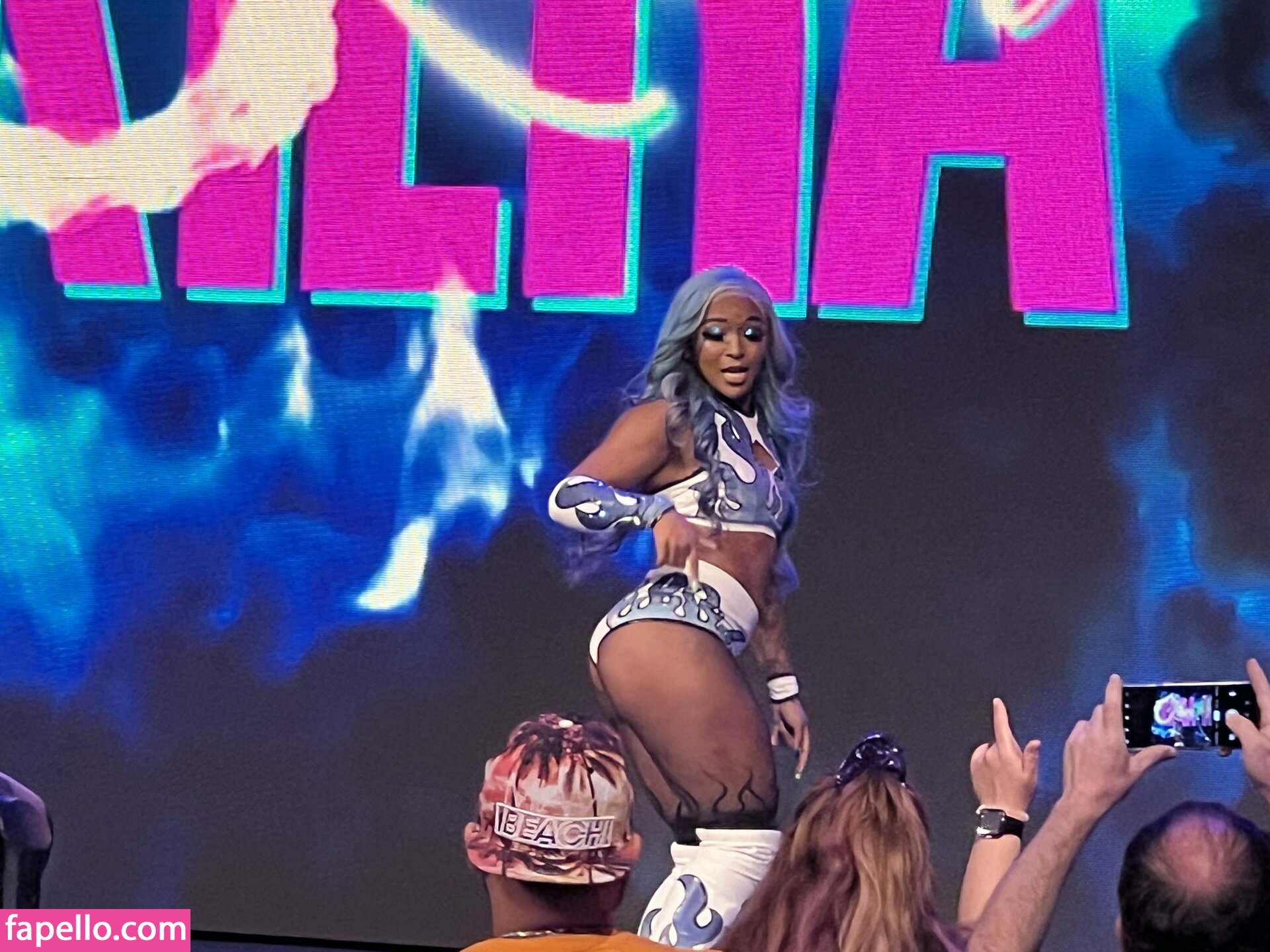 Kiera Hogan #11