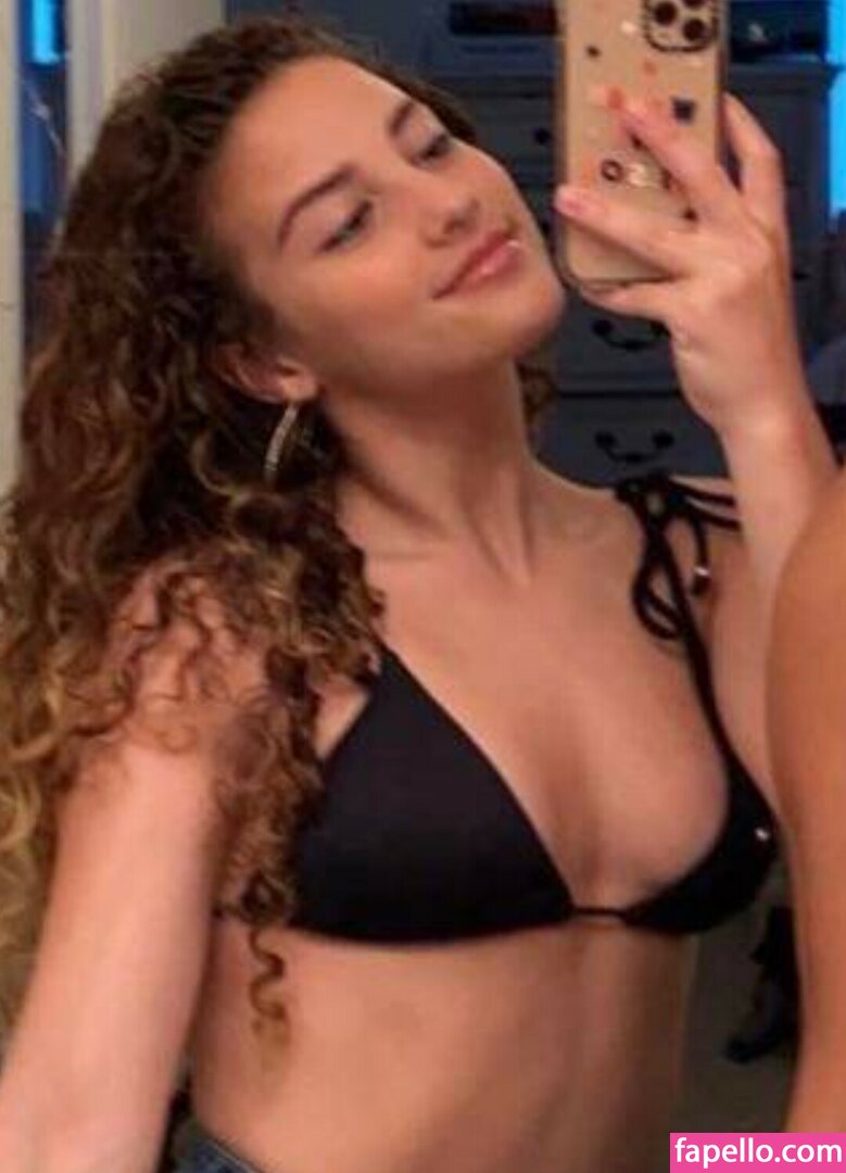 Sofie Dossi #3