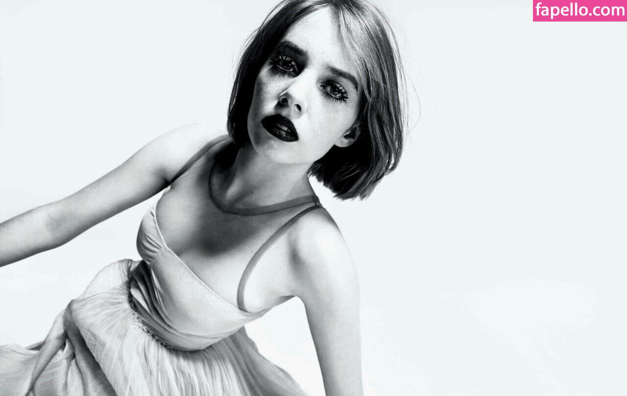 Maya Hawke #30