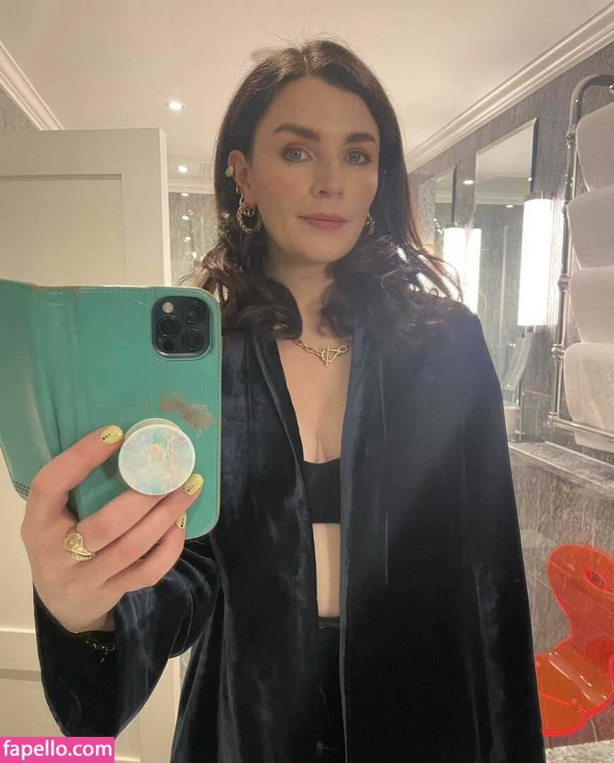 Aisling Bea #3