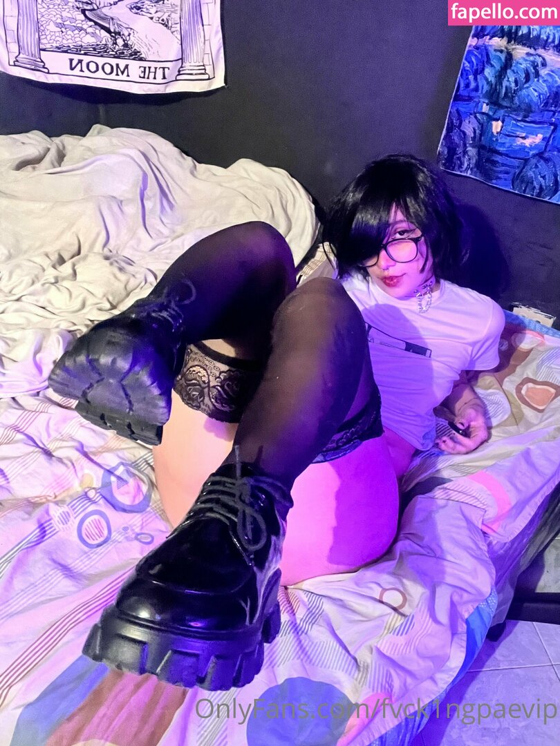 playfulgothdomme #1