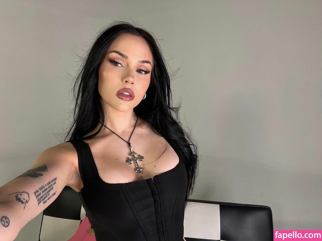 Maggie Lindemann #33