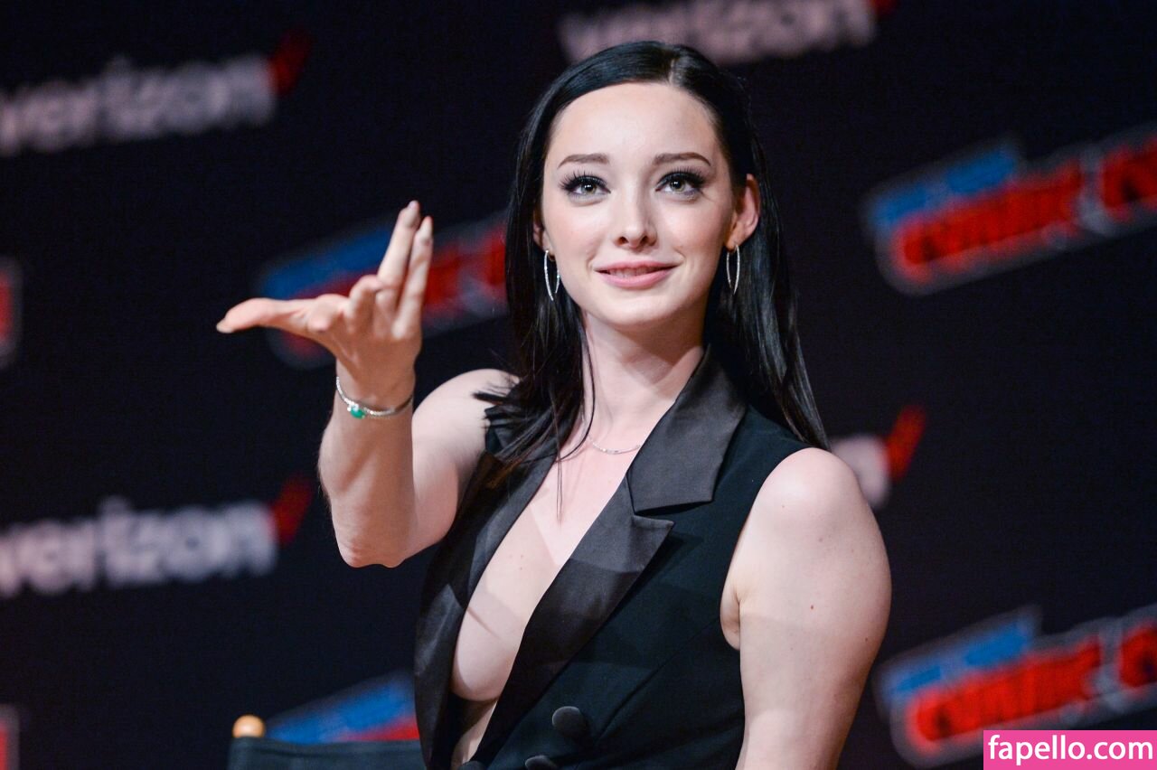 Emma Dumont #1