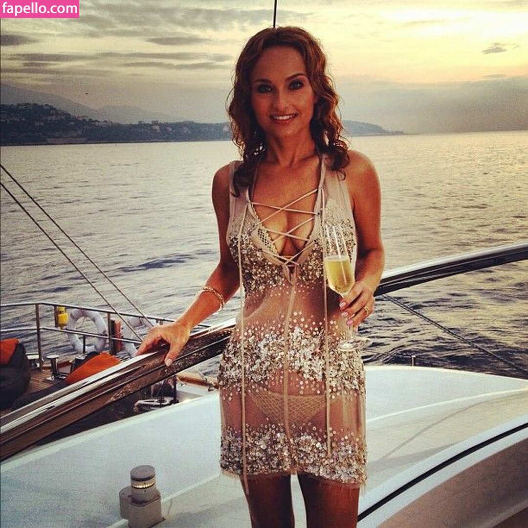 Giada De Laurentiis #12