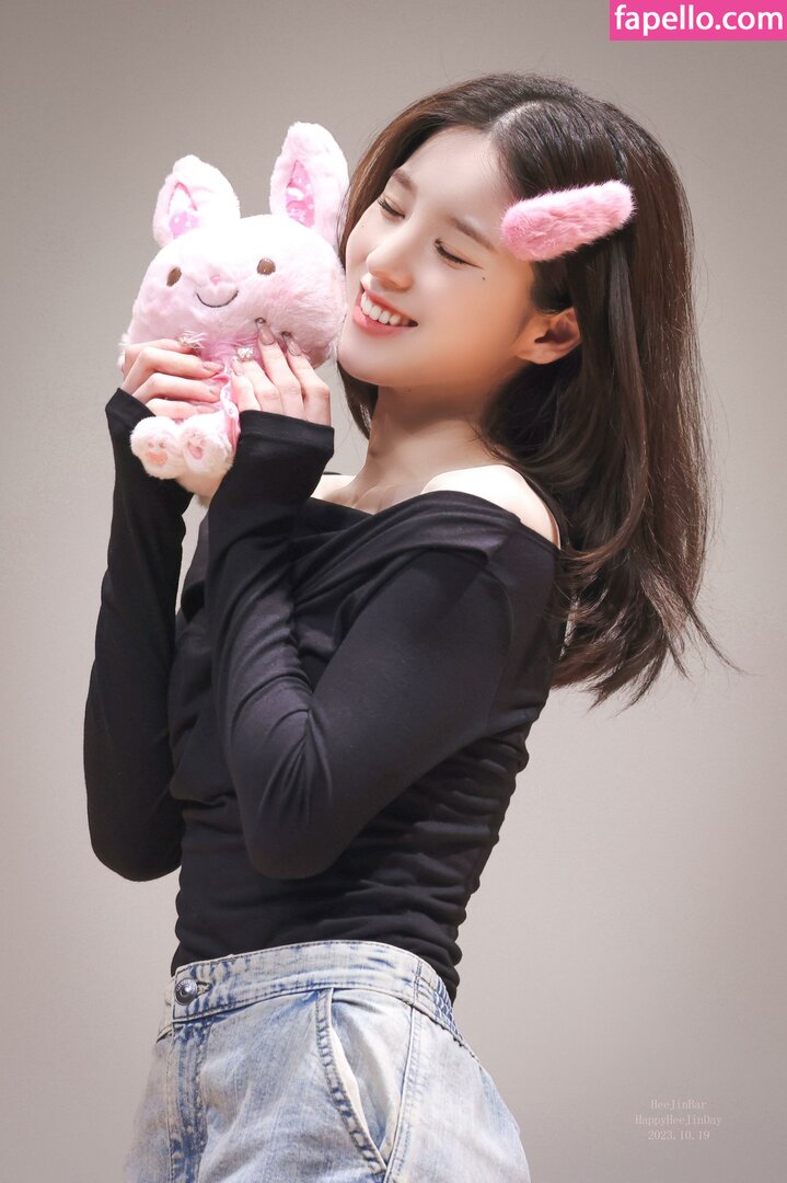 HeeJin #2