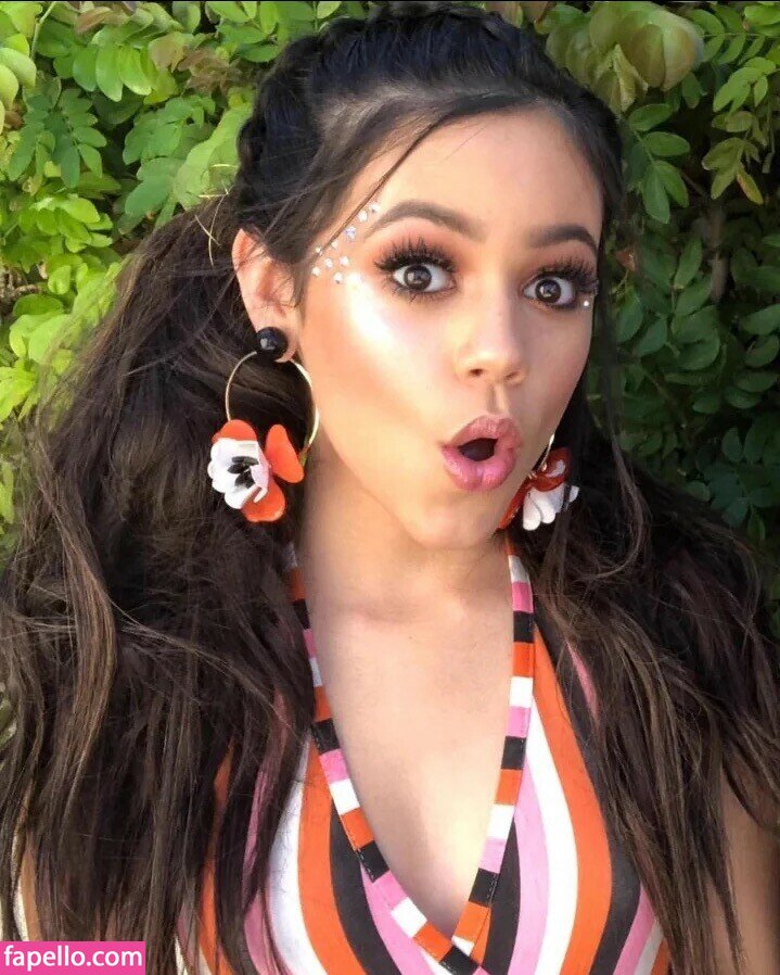 Jenna Ortega #111