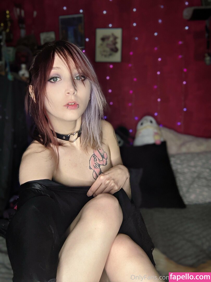 violetfoxxxie #1