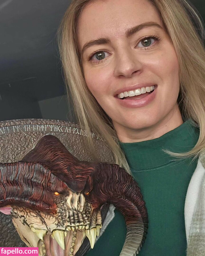 Elyse Willems #42