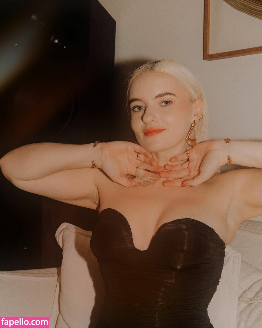 Grace Chatto #34